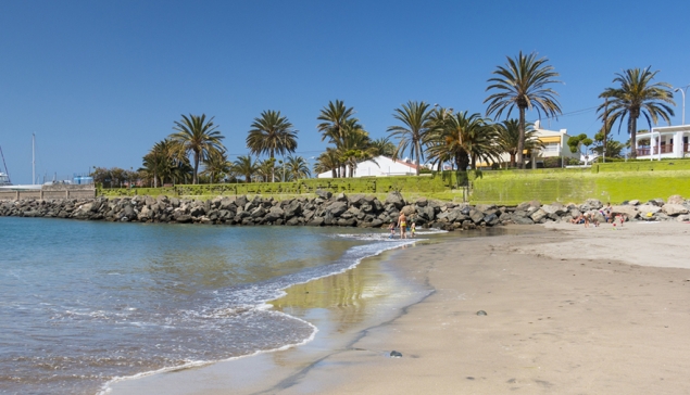 Pasito Blanco het strand  met natuurlijk en bijna wit zand